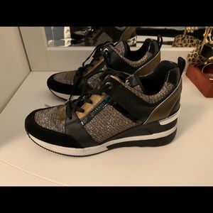 Michael Kors sneakers 8.5